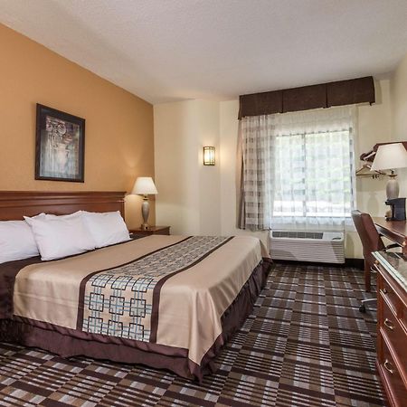 Days Inn By Wyndham Yadkinville Экстерьер фото